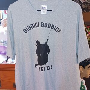 Gildan Light Gray Graphic Tee with Fun Print